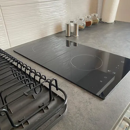 Azur Apartament *