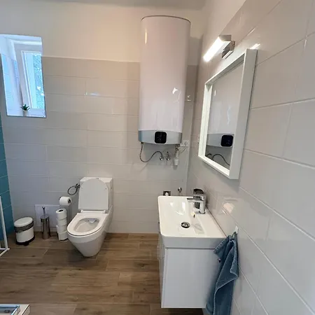 Azur Apartament *
