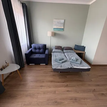 Azur Apartament *